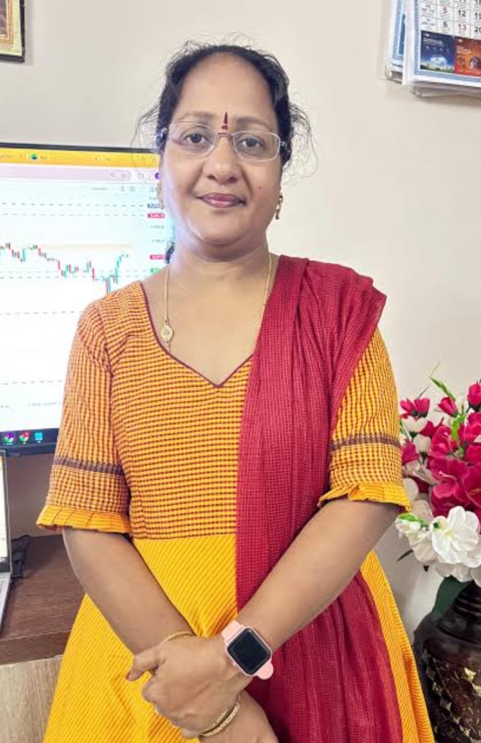 Trader Radhika — Stock Market Educator